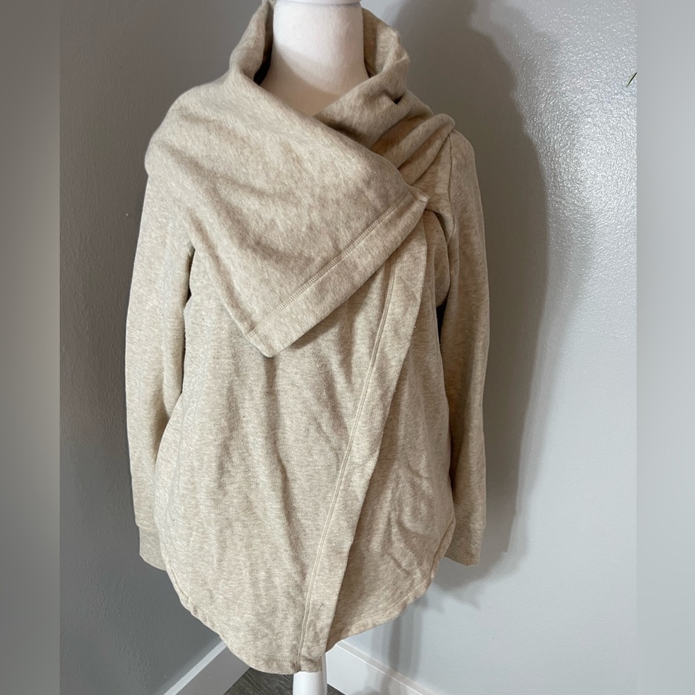 Zella Beige Roll Collar Snap Front Jacket Size Medium